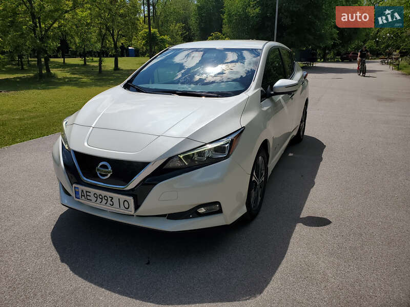 Хэтчбек Nissan Leaf 2019 в Днепре