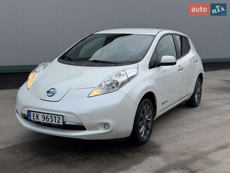 Хэтчбек Nissan Leaf 2015 в Виннице Хэтчбек Nissan Leaf 2015 в Виннице