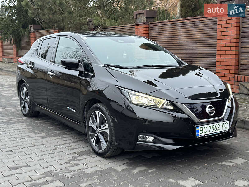 Хэтчбек Nissan Leaf 2019 в Львове