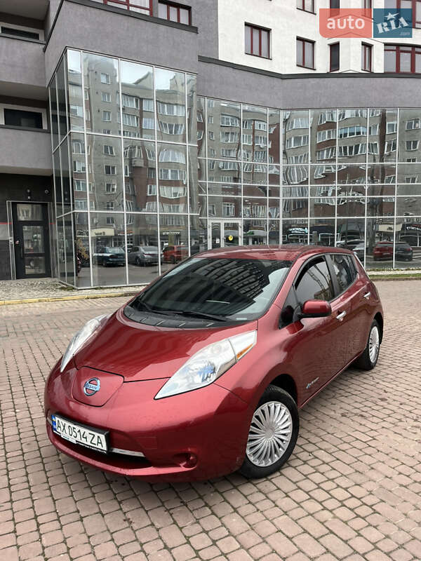 Хэтчбек Nissan Leaf 2013 в Ивано-Франковске