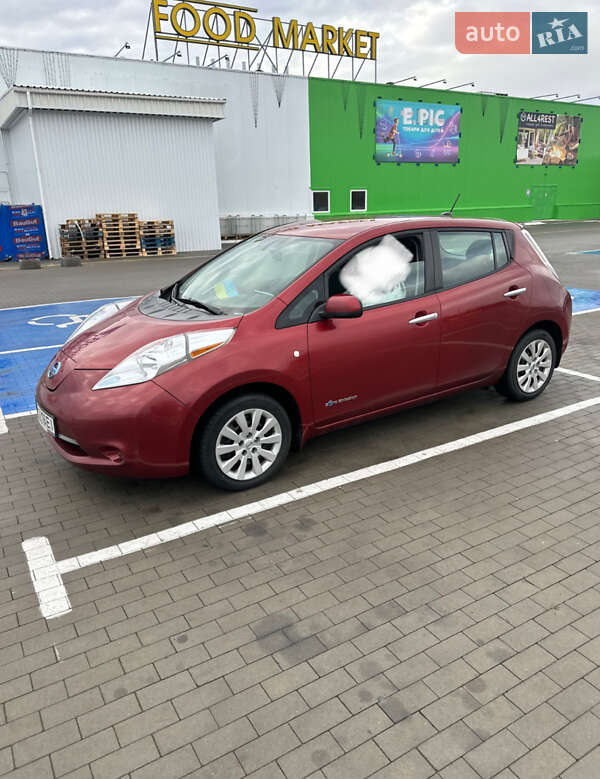 Хэтчбек Nissan Leaf 2015 в Виннице