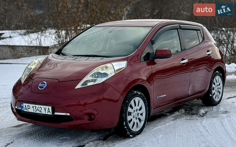 Хэтчбек Nissan Leaf 2013 в Запорожье