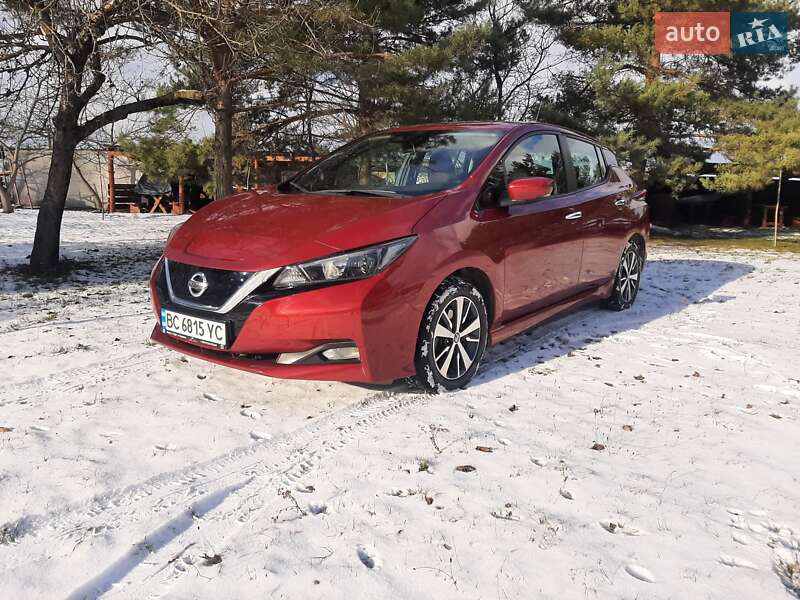 Хэтчбек Nissan Leaf 2020 в Львове Хэтчбек Nissan Leaf 2020 в Львове
