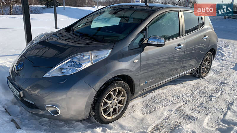 Хэтчбек Nissan Leaf 2014 в Луцке Хэтчбек Nissan Leaf 2014 в Луцке