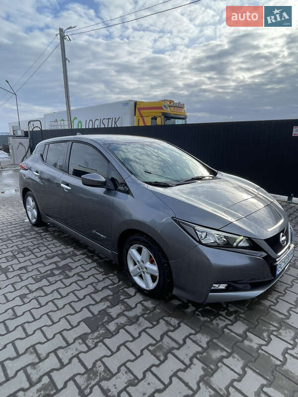Хэтчбек Nissan Leaf 2018 в Жовкве