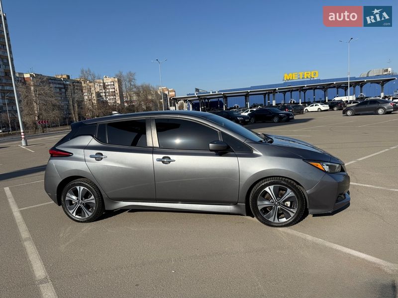 Хетчбек Nissan Leaf 2020 в Києві