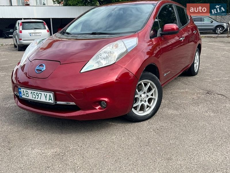 Хэтчбек Nissan Leaf 2015 в Житомире