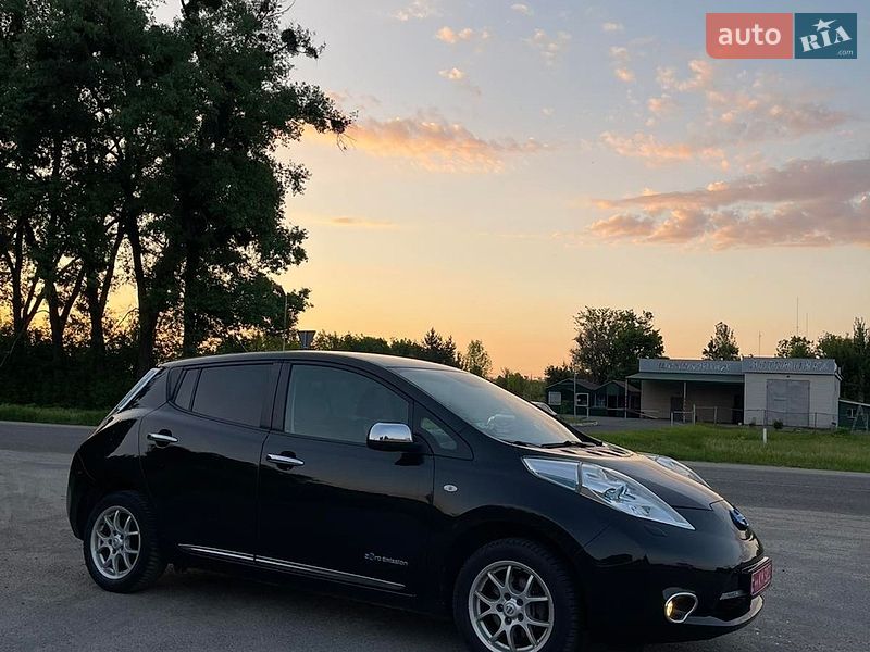Хэтчбек Nissan Leaf 2014 в Звенигородке