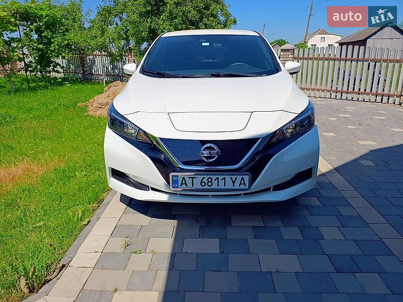Хэтчбек Nissan Leaf 2022 в Ивано-Франковске Хэтчбек Nissan Leaf 2022 в Ивано-Франковске