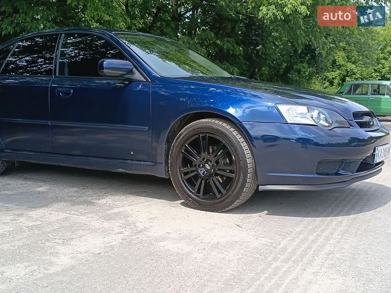 Седан Subaru Legacy 2004 в Киеве