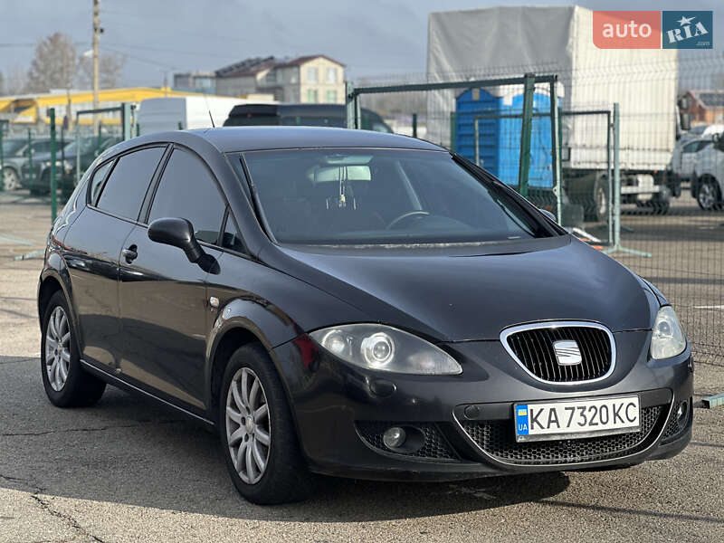 Хэтчбек SEAT Leon 2006 в Киеве Хэтчбек SEAT Leon 2006 в Киеве