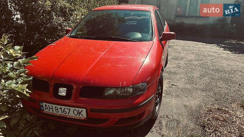 Хэтчбек SEAT Leon 2000 в Новомосковске