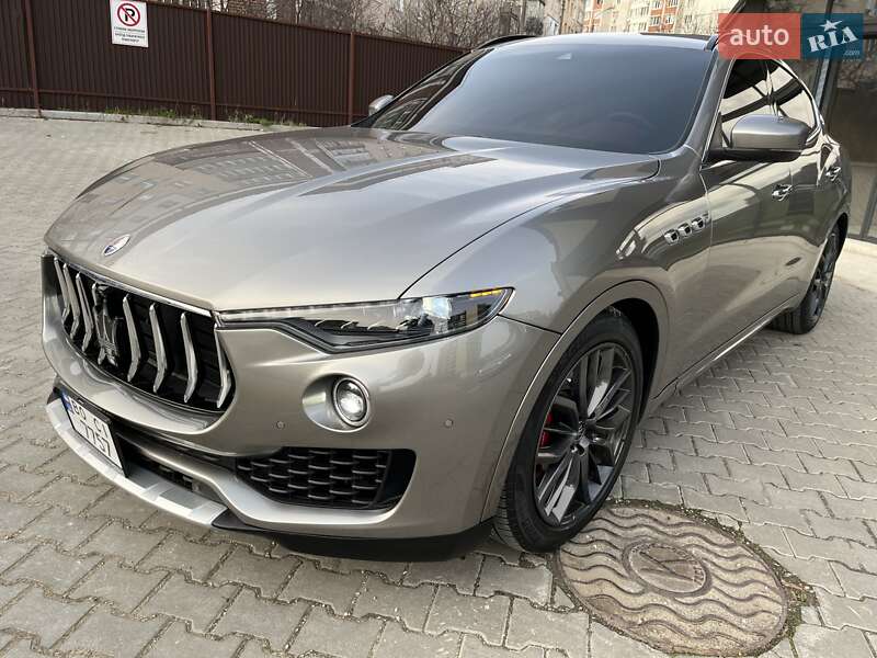 Внедорожник / Кроссовер Maserati Levante 2019 в Тернополе