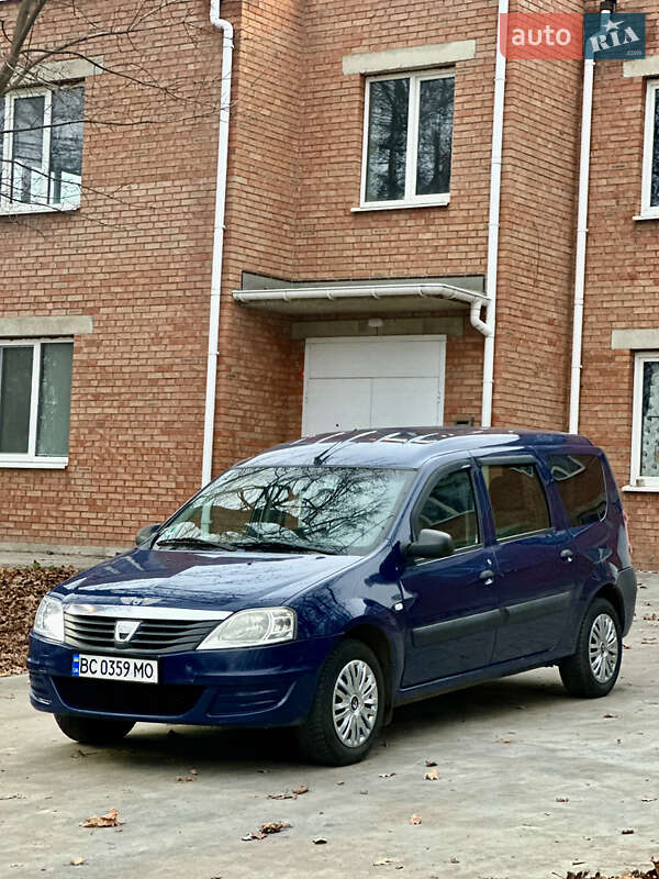 Седан Dacia Logan 2009 в Умани