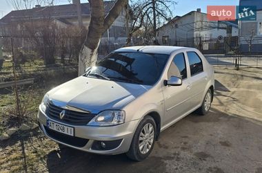 Седан Renault Logan 2011 в Золочеве Седан Renault Logan 2011 в Золочеве