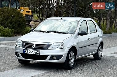 Седан Renault Logan 2011 в Днепре