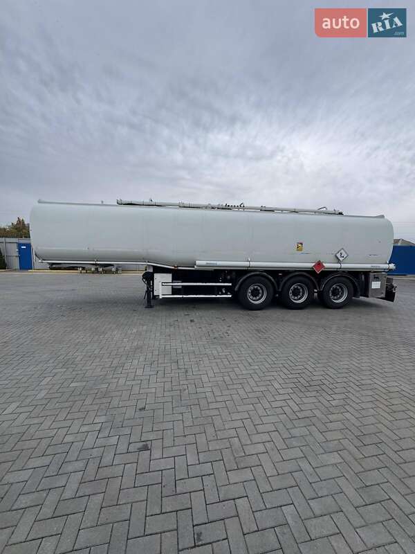 Цистерна полуприцеп Acerbi LPG 1998 в Кременчуге Цистерна полуприцеп Acerbi LPG 1998 в Кременчуге