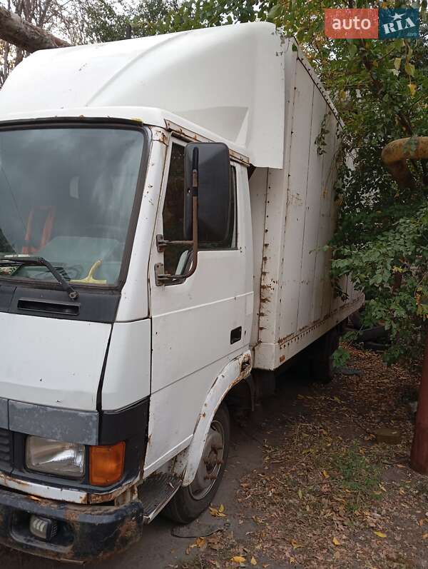 Грузовой фургон TATA LPT 613 2008 в Васильковке