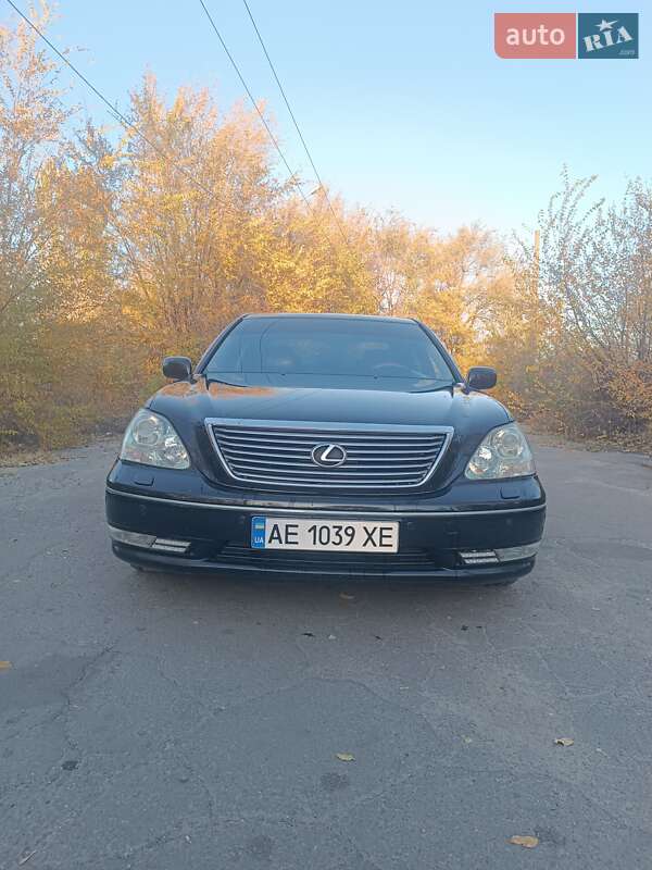 Седан Lexus LS 2004 в Кривому Розі
