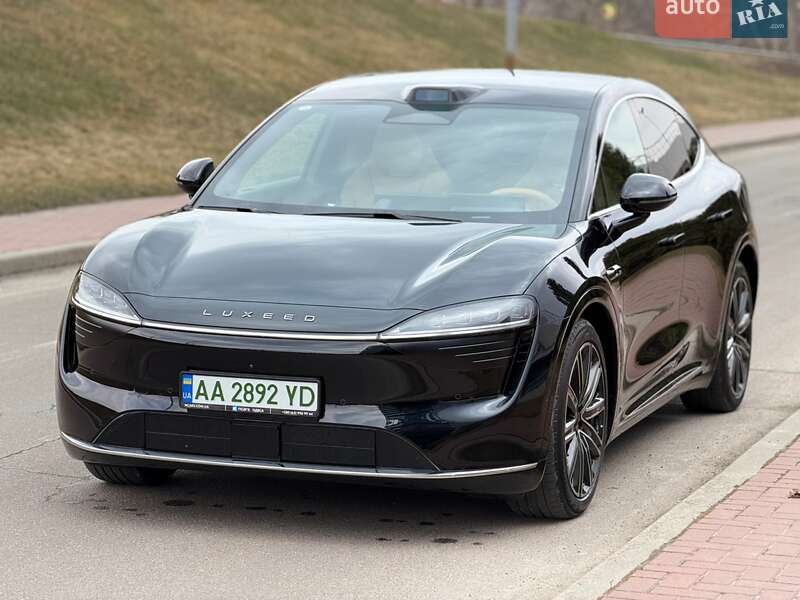 Седан Huawei Luxeed R7 2025 в Киеве