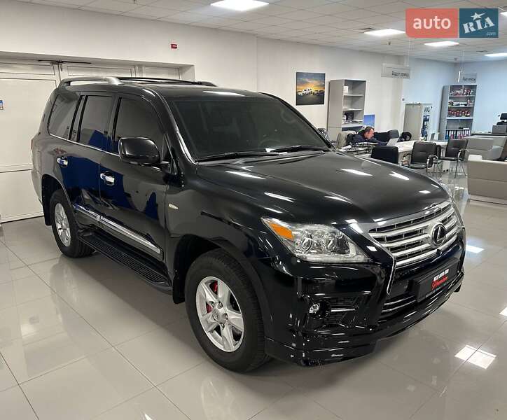 Внедорожник / Кроссовер Lexus LX 2010 в Киеве