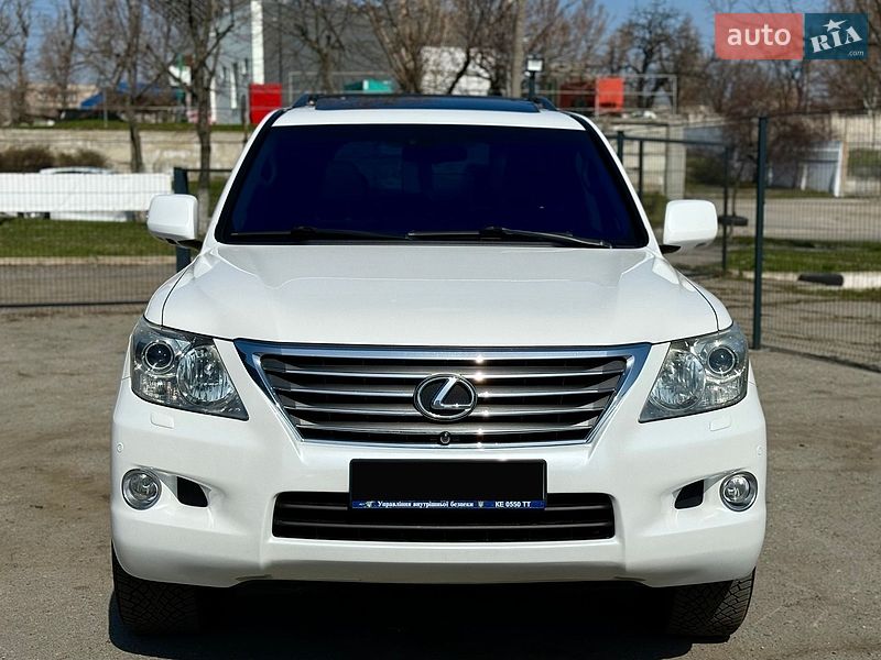 Позашляховик / Кросовер Lexus LX 2008 в Дніпрі