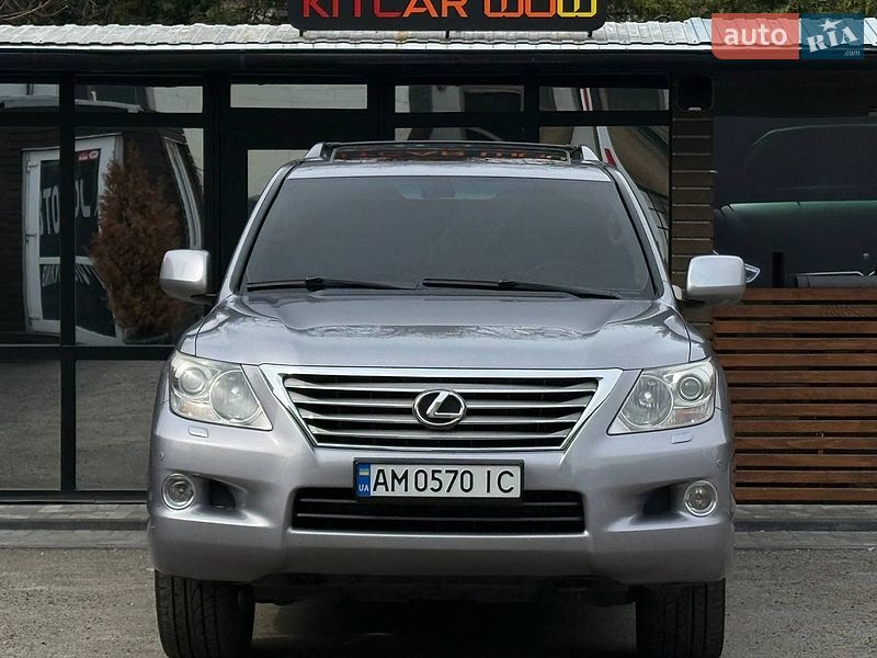 Позашляховик / Кросовер Lexus LX 2008 в Києві