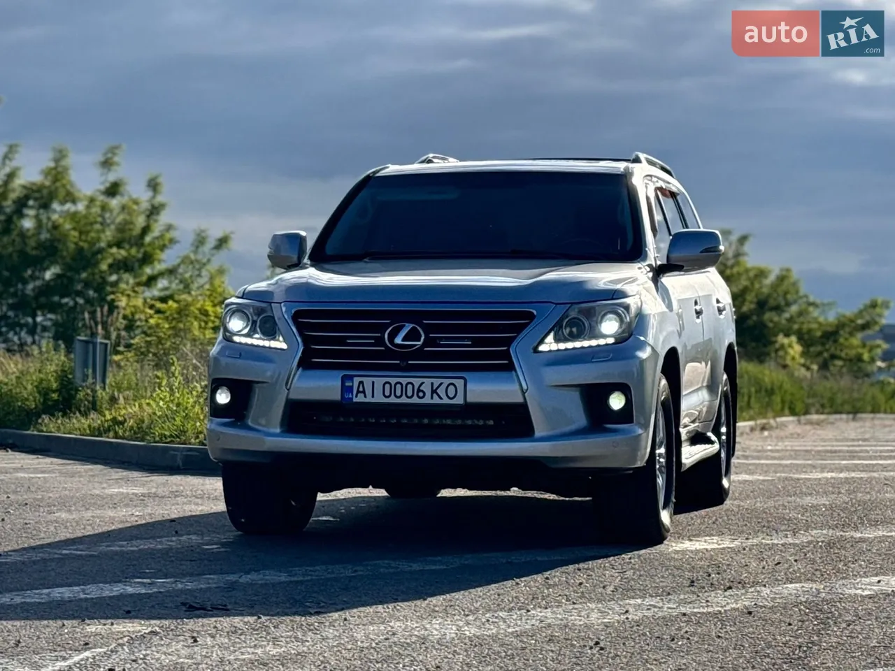 Lexus Lx 2011 photo 3