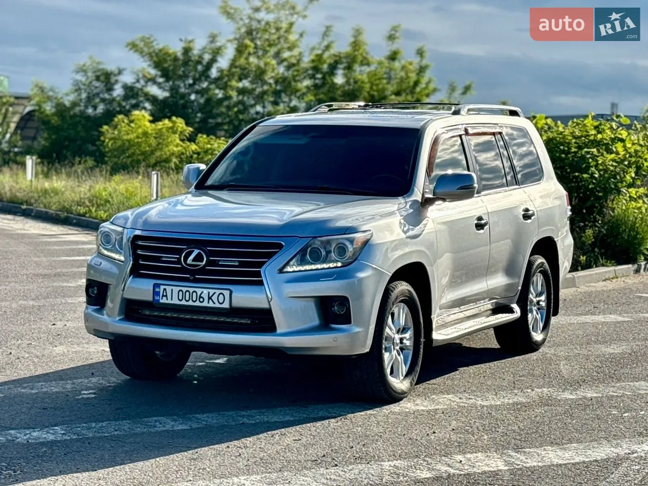 Lexus Lx 2011 photo 5