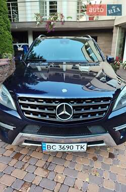 Позашляховик / Кросовер Mercedes-Benz M-Class 2013 в Києві