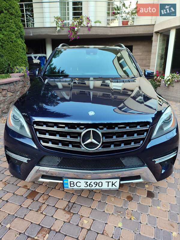Внедорожник / Кроссовер Mercedes-Benz M-Class 2013 в Киеве