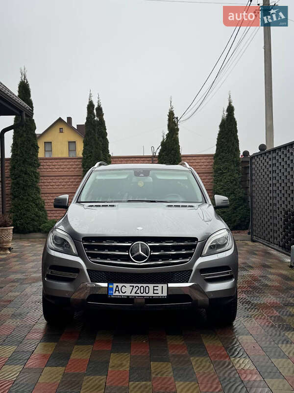 Позашляховик / Кросовер Mercedes-Benz M-Class 2013 в Луцьку