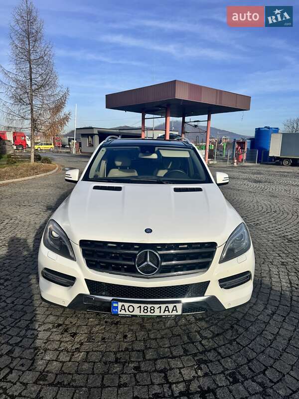 Внедорожник / Кроссовер Mercedes-Benz M-Class 2013 в Мукачево