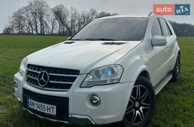 Внедорожник / Кроссовер Mercedes-Benz M-Class 2010 в Киеве