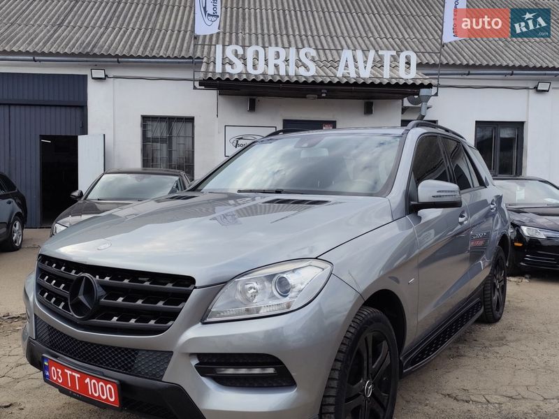 Позашляховик / Кросовер Mercedes-Benz M-Class 2012 в Чернігові