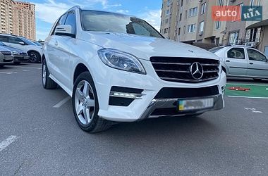 Позашляховик / Кросовер Mercedes-Benz M-Class 2014 в Києві