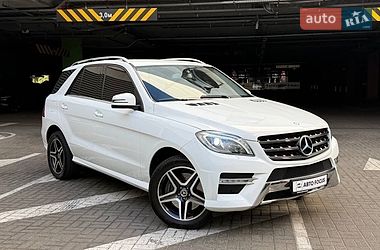 Позашляховик / Кросовер Mercedes-Benz M-Class 2014 в Києві