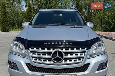 Внедорожник / Кроссовер Mercedes-Benz M-Class 2010 в Хмельницком