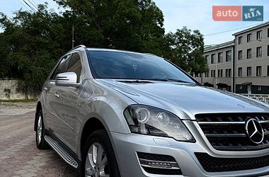 Позашляховик / Кросовер Mercedes-Benz M-Class 2011 в Одесі
