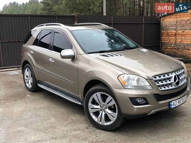 Внедорожник / Кроссовер Mercedes-Benz M-Class 2010 в Вышгороде