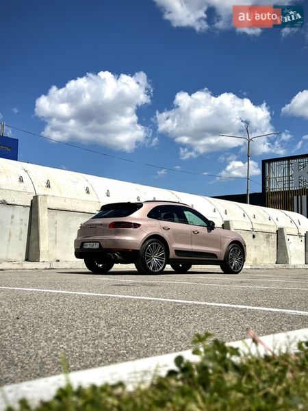 Внедорожник / Кроссовер Porsche Macan 2017 в Киеве
