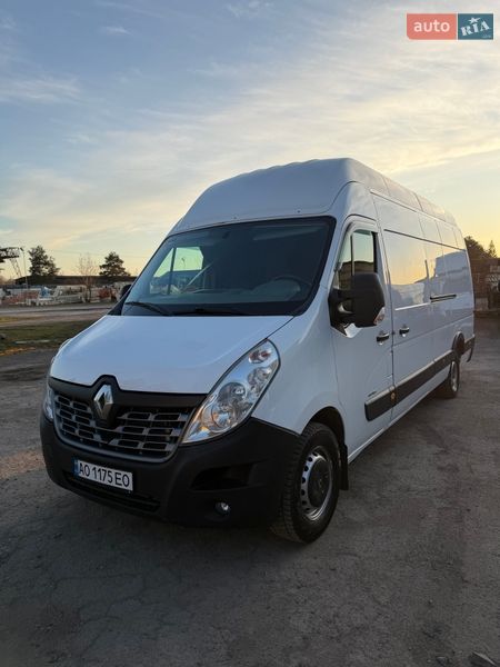 Грузовой фургон Renault Master 2017 в Мукачево