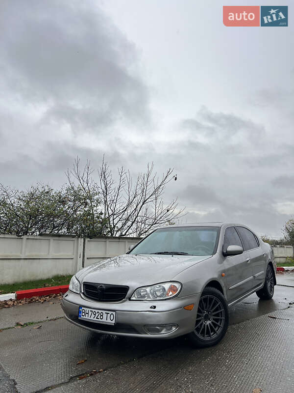 Седан Nissan Maxima 2001 в Одессе