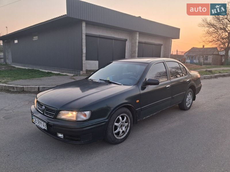 Седан Nissan Maxima 1998 в Первомайске Седан Nissan Maxima 1998 в Первомайске