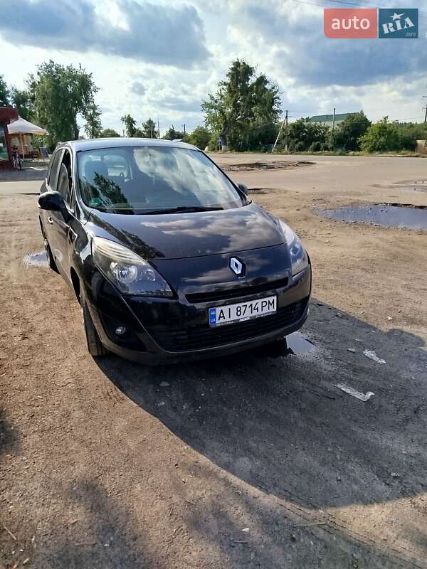 Минивэн Renault Megane Scenic 2011 в Киеве