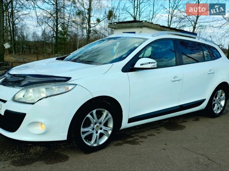 Универсал Renault Megane 2011 в Емильчине