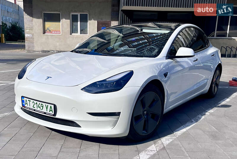 Седан Tesla Model 3 2021 в Ивано-Франковске Седан Tesla Model 3 2021 в Ивано-Франковске