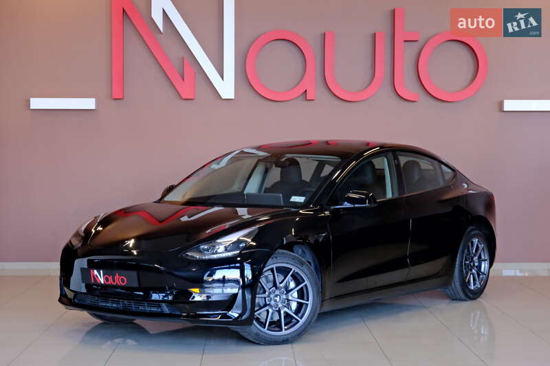 Седан Tesla Model 3 2021 в Одессе