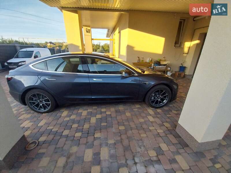 Седан Tesla Model 3 2019 в Харькове