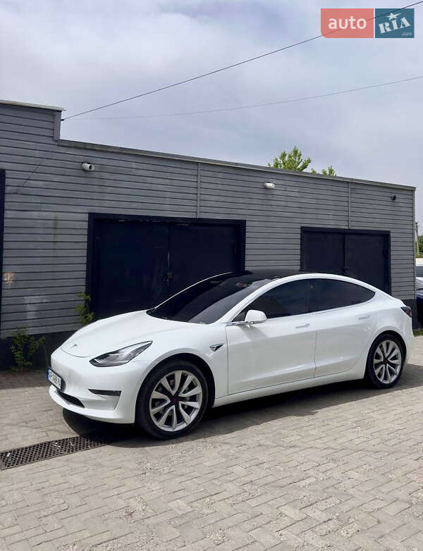 Седан Tesla Model 3 2018 в Запорожье